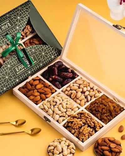 Premium Festive Gift Hamper